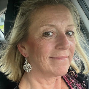 Meet your Posher, Jennie